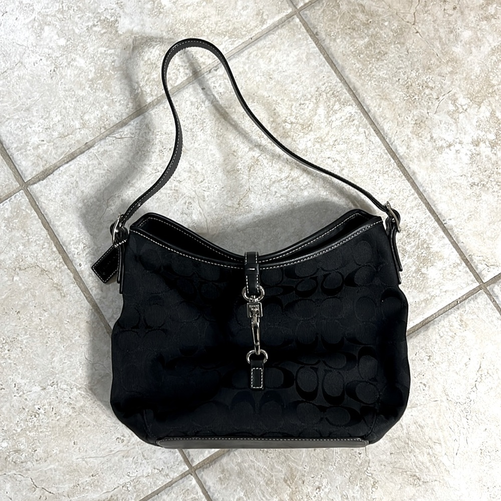 Almost New Signature Coach bag
